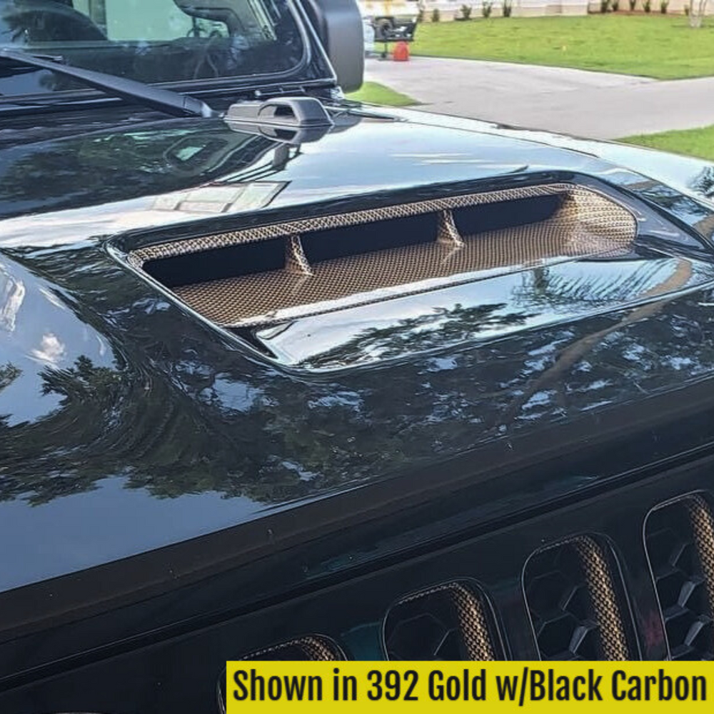 Hood vent of a Jeep Wrangler JL with a hydrographic black carbon pattern and 392 gold overlay