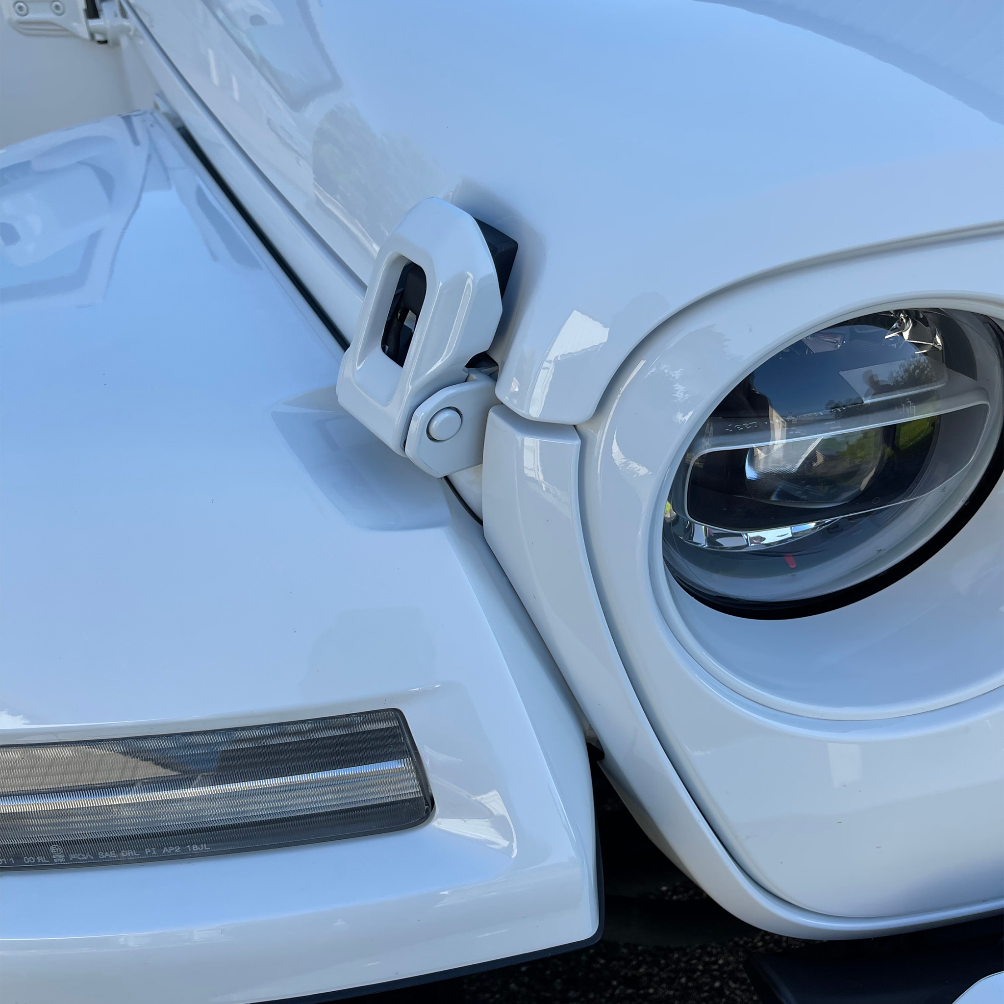 Hood Latches (Fits JL/JT/JK) – Distinction Applied