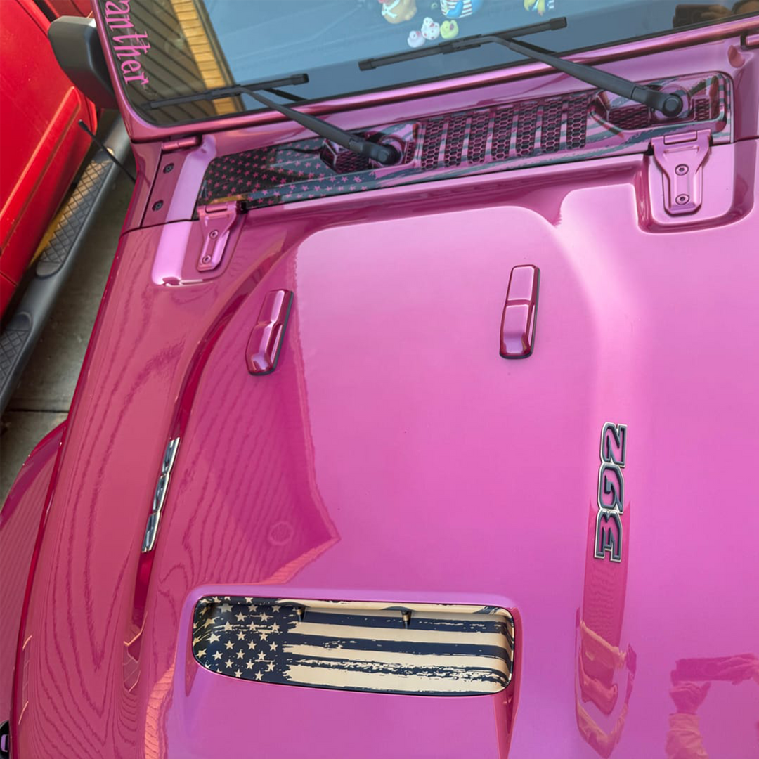 Tattered Flag Graphic Design Hood Vent overlaid in 392 Gold paint on Tuscadero Jeep Wrangler JL