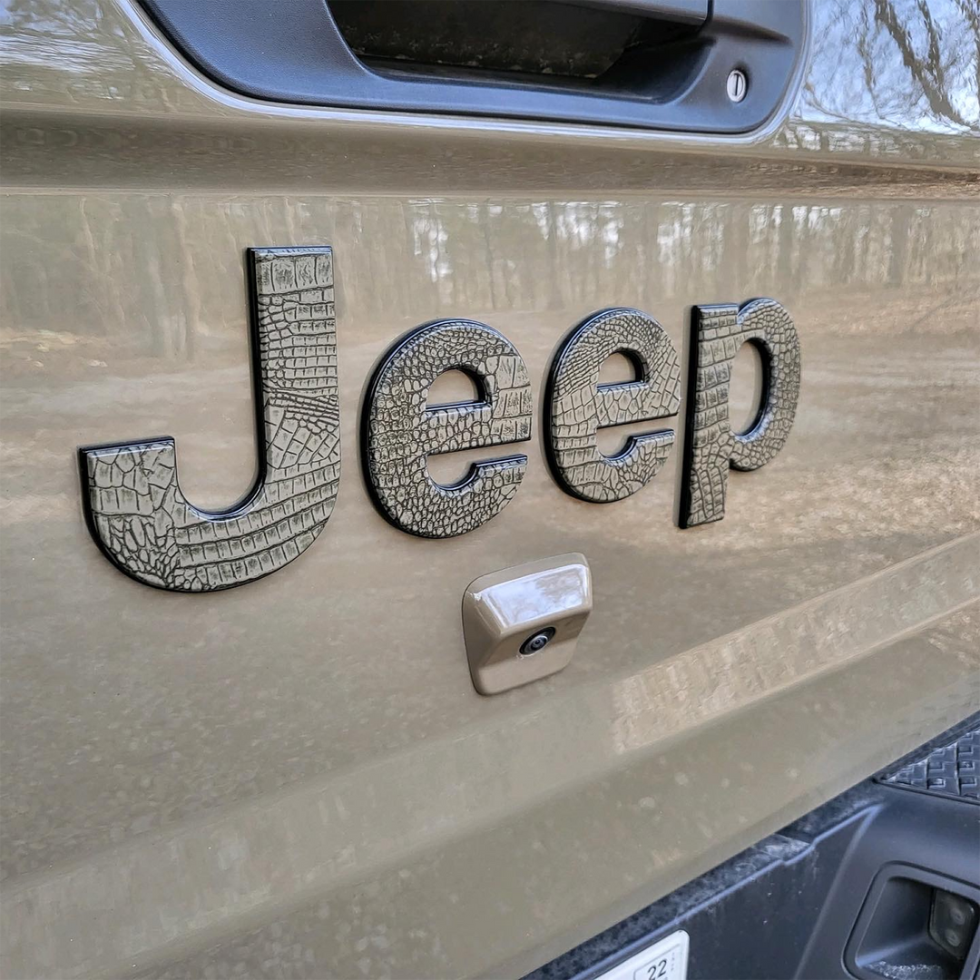 JT Gladiator Tailgate Emblem Gator Paint, Gator Hydrographic Distinction Applied Pattern