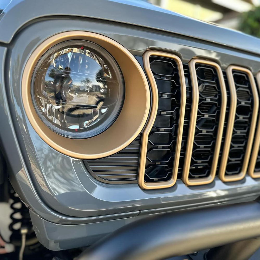 Mopar 2024 Grille with 392 Gold trim paint accent on anvil Jeep